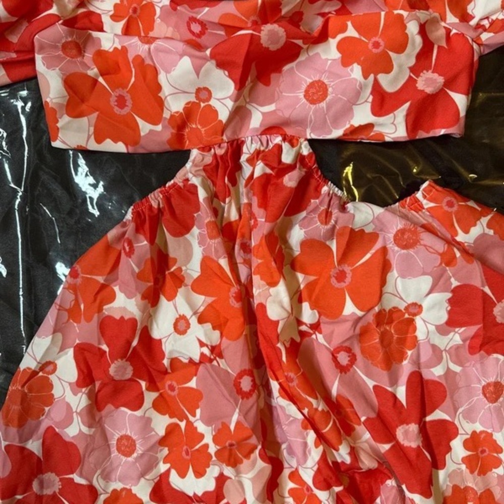 Floral Cutout Two-Piece Dress in Red & Pink - Picture 3 of 5